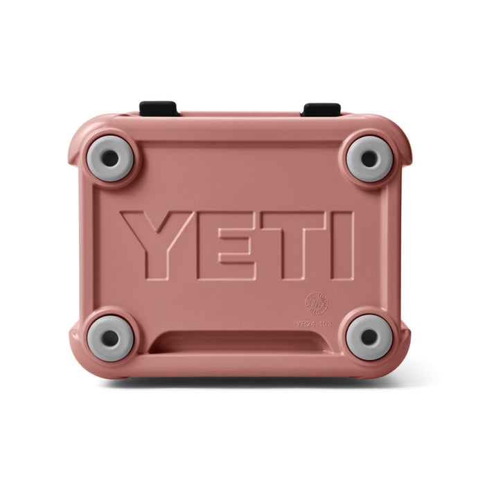 10022410000 HIELERA RIGIDA ROADIE 24 SANDSTONE PINK MARCA YETI