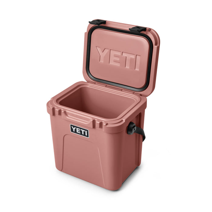 10022410000 HIELERA RIGIDA ROADIE 24 SANDSTONE PINK MARCA YETI