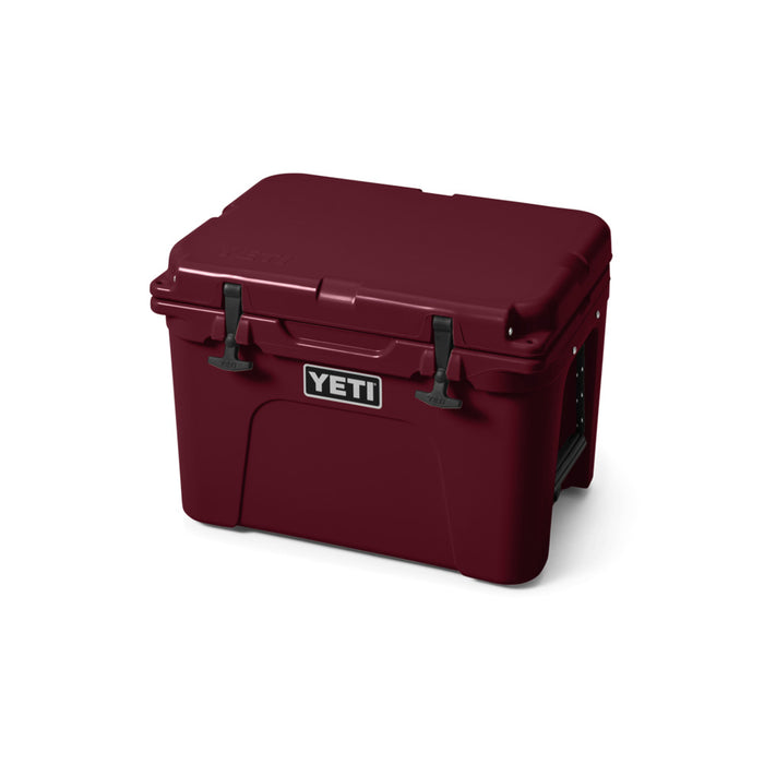 10035420000 HIELERA RIGIDA TUNDRA 35 WILD VINE RED MARCA YETI