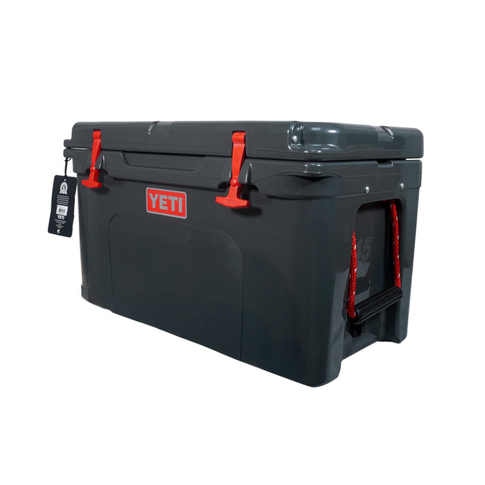 10045260027 HIELERA RIGIDA TUNDRA 45 CHARCOAL/ROJO MARCA YETI