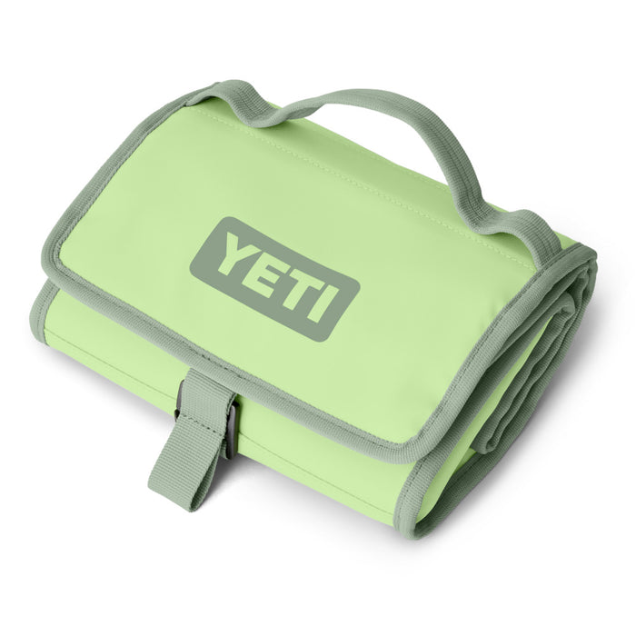 18060131486 LONCHERA DAYTRIP BAG KEY LIME MARCA YETI