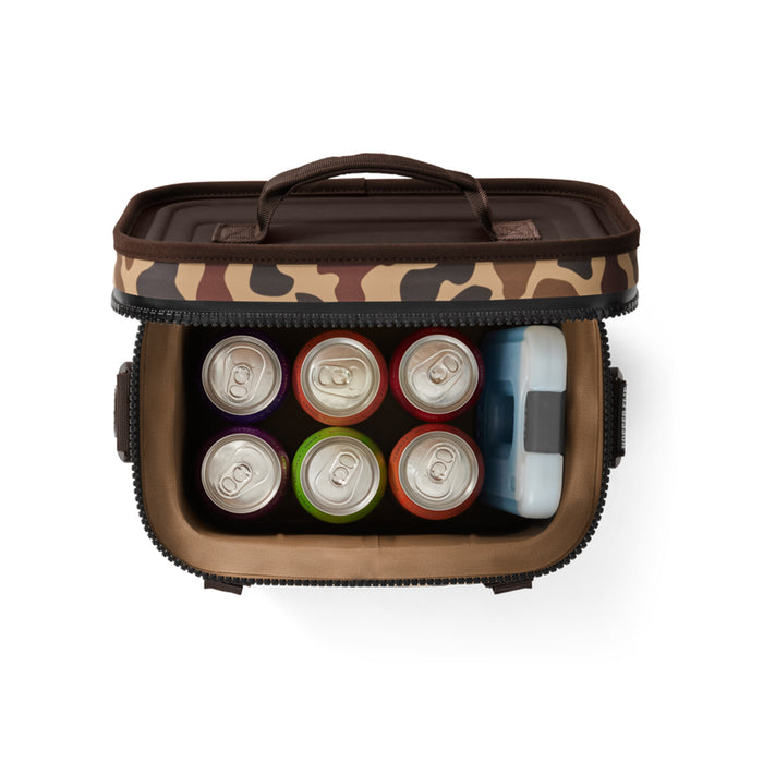 18060131844 HIELERA SUAVE HOPPER FLIP 8 WETLANDS CAMO MARCA YETI