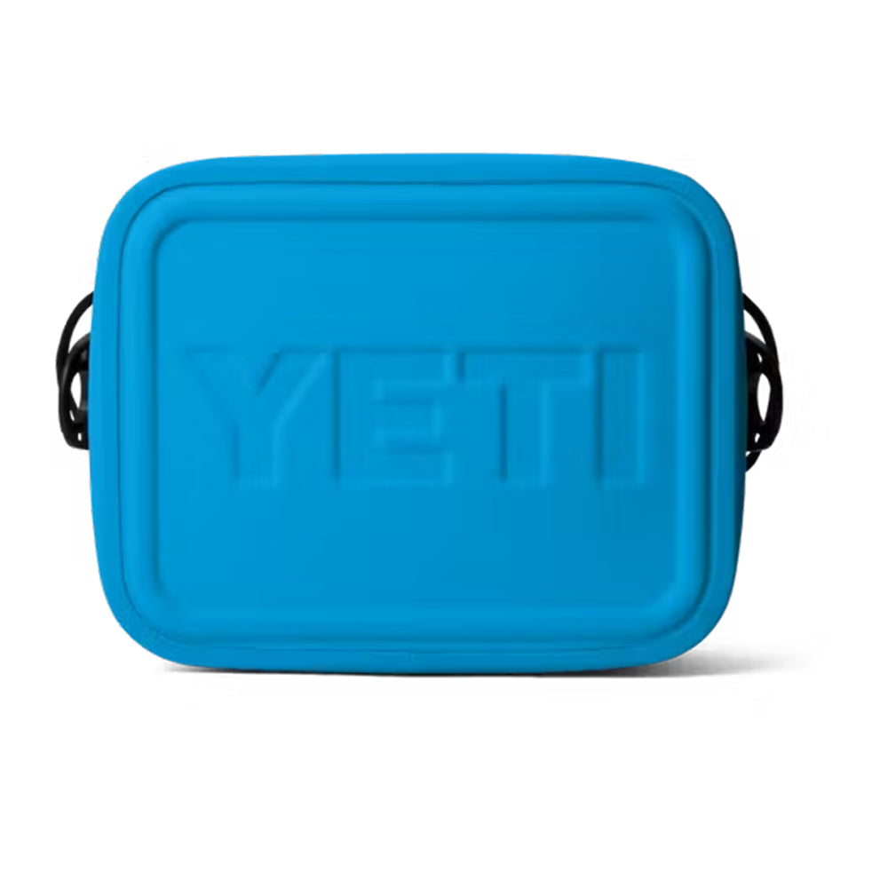 18060131933 HIELERA SUAVE HOPPER FLIP 12 FOG GRAY/AZUL MARCA YETI