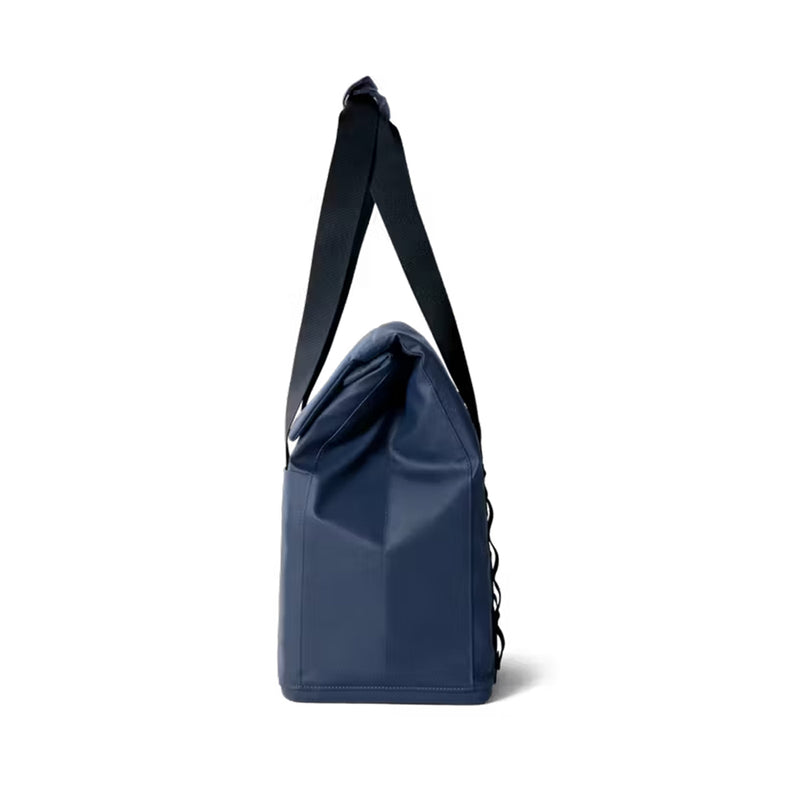 18060131934 BOLSA TERMICA DAYTRIP 14L CLASSIC NAVY MARCA YETI