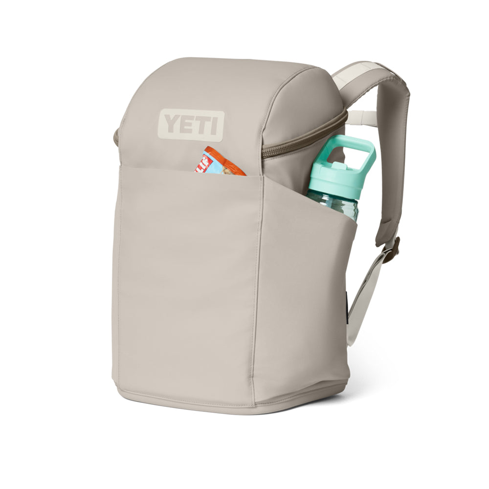 18060132175 LONCHERA BACKPACK DAYTRIP 20L CAPE TAUPE MARCA YETI