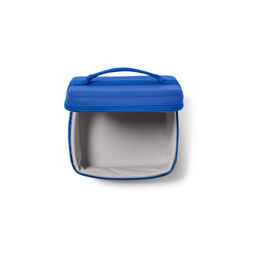 18060132241 LONCHERA DAYTRIP SNACK BOX 3L ROYAL BLUE MARCA YETI