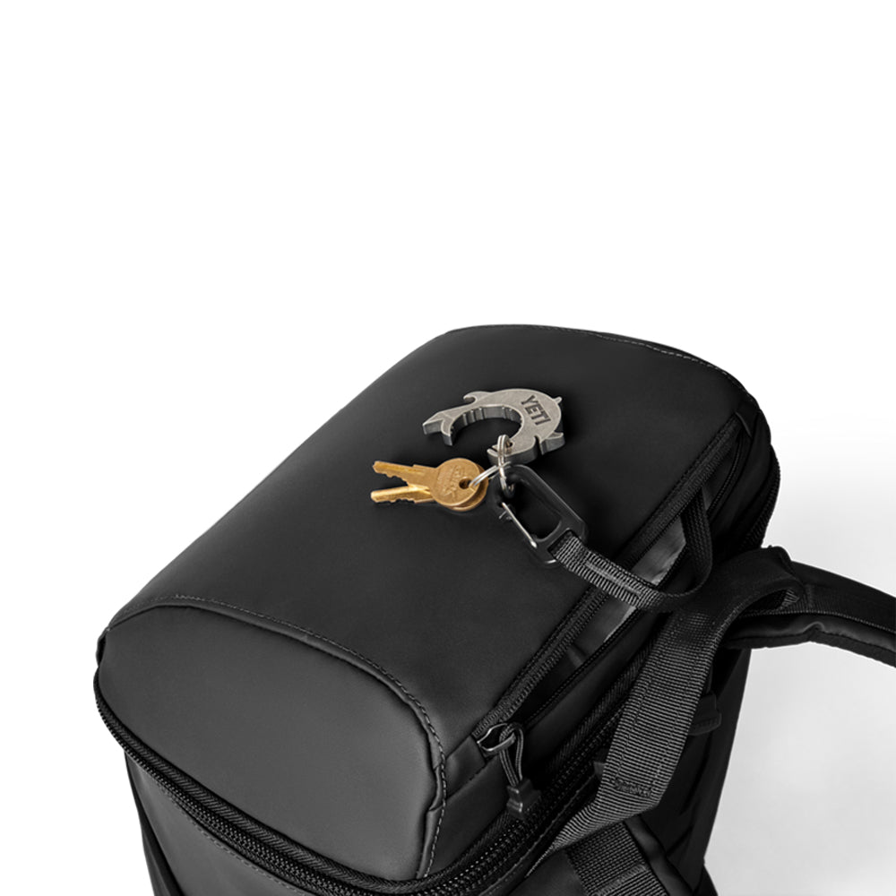 18060132542 LONCHERA BACKPACK DAYTRIP 20L NEGRO MARCA YETI