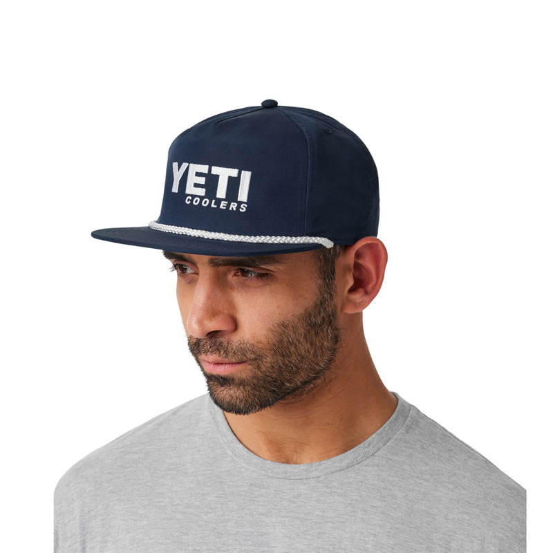 21023006108 GORRA FLAT BRIM ROPE MARINO MARCA YETI