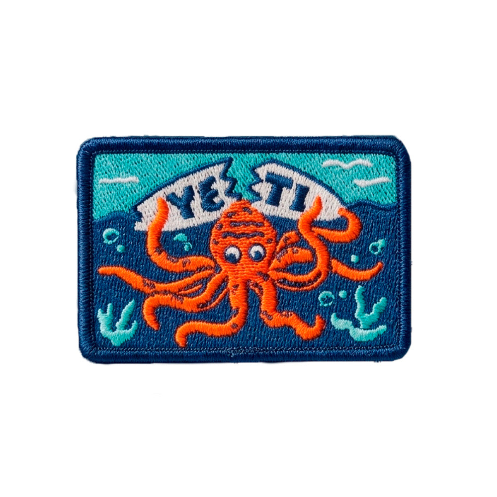 21023007703 PARCHE HERITAGE COASTAL OCTOPUS AZUL MARCA YETI