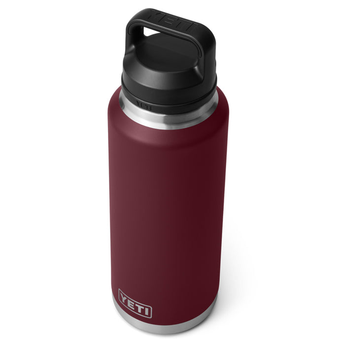 21071503232 TERMO RAMBLER 46oz CHUG CAP WILD VINE RED MARCA YETI