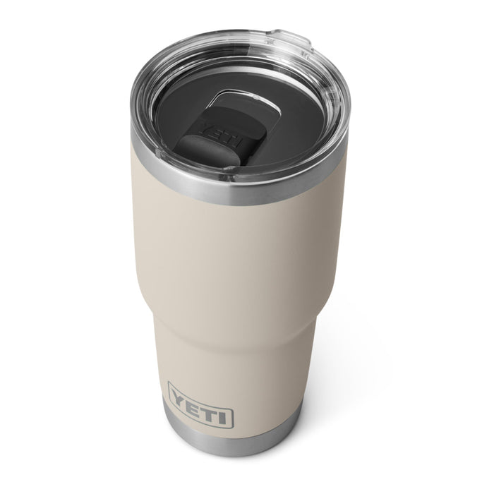 21071503596 TERMO RAMBLER 30oz CAPE TAUPE MARCA YETI