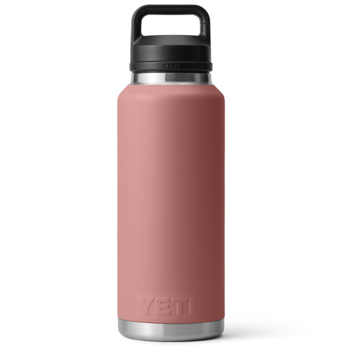 21071504184 TERMO RAMBLER 46oz CHUG CAP SANDSTONE PINK MARCA YETI