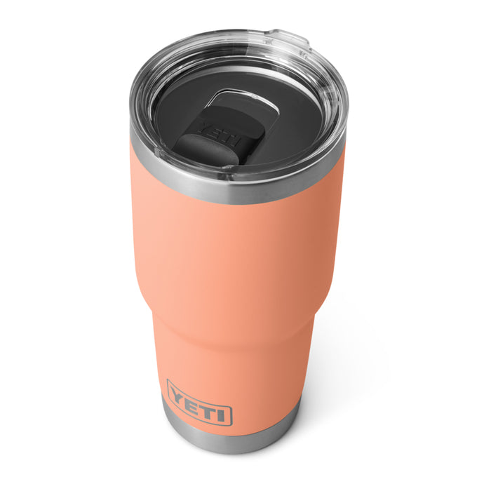 21071505463 TERMO RAMBLER 30oz PEACH MARCA YETI