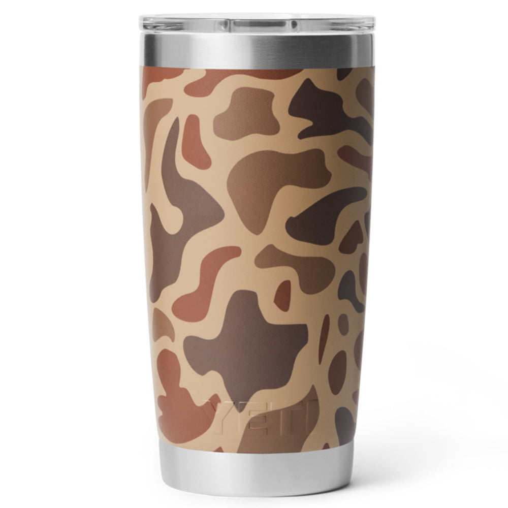 21071505925 TERMO RAMBLER 20oz WETLANDS CAMO MARCA YETI