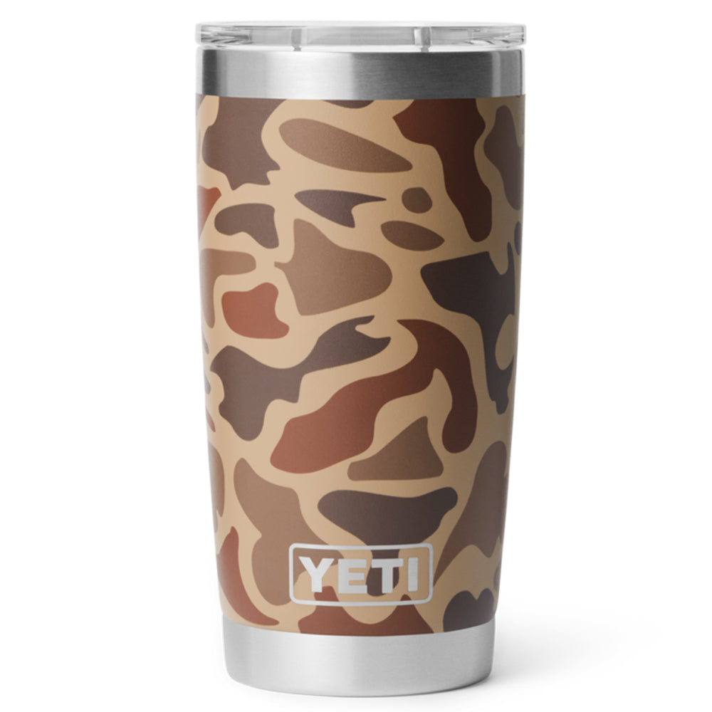 21071505925 TERMO RAMBLER 20oz WETLANDS CAMO MARCA YETI