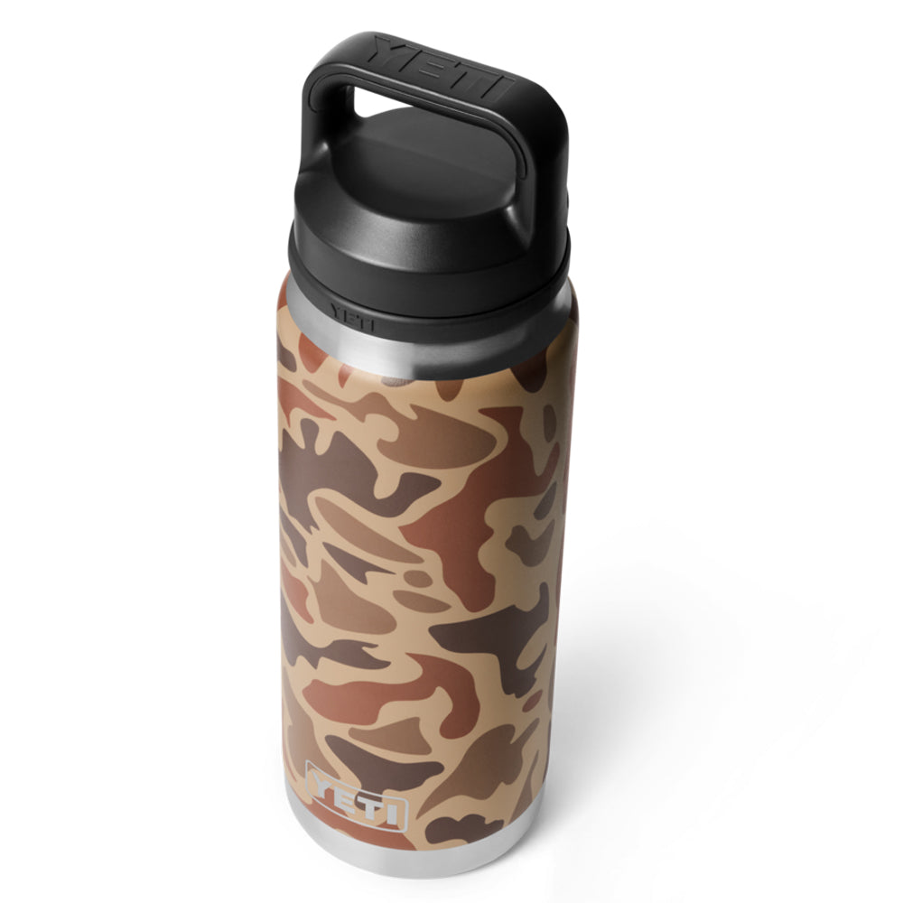 21071505938 TERMO RAMBLER 26oz CHUG CAP WETLANDS CAMO MARCA YETI