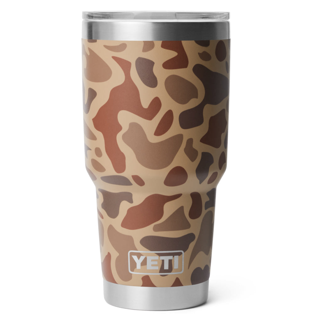 21071505953 TERMO RAMBLER 30oz WETLANDS CAMO MARCA YETI