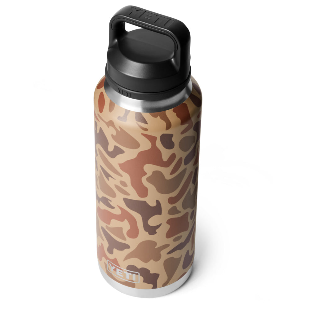 21071505976 TERMO RAMBLER 46oz CHUG CAP WETLANDS CAMO MARCA YETI