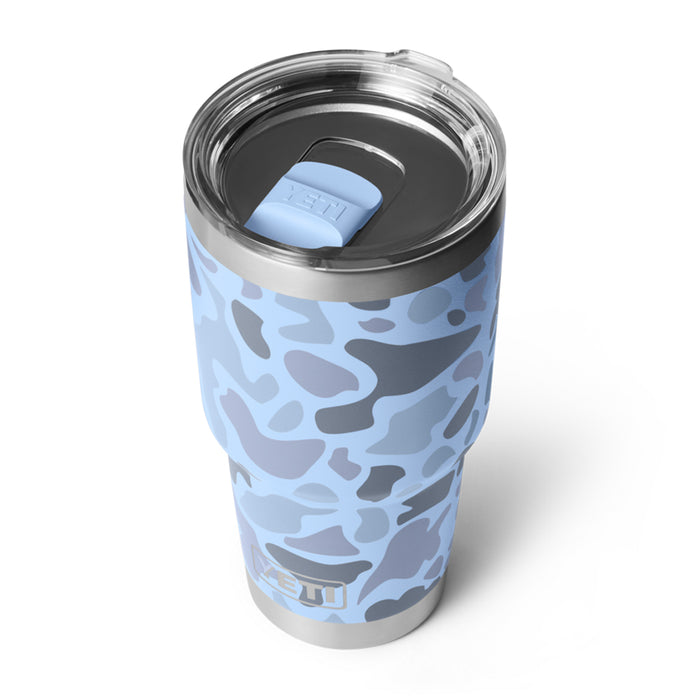 21071507615 TERMO RAMBLER 30oz BLUE CAMO MARCA YETI