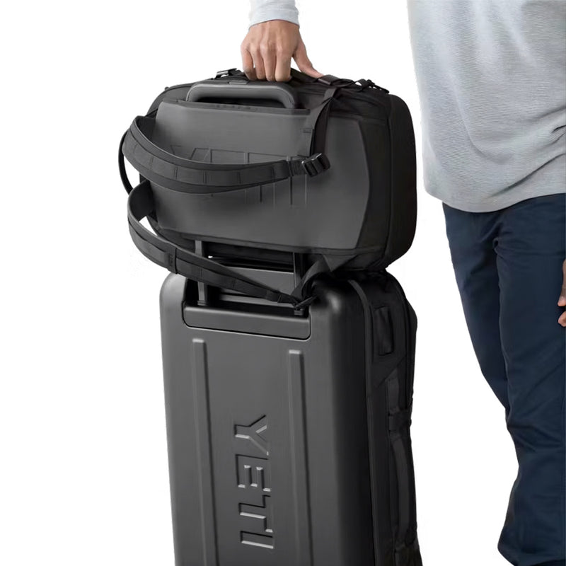 26010000281 MOCHILA CROSSROADS 27L CARRY ON NEGRA MARCA YETI