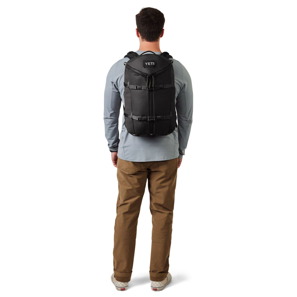 26010000456 MOCHILA RANCHERO 27L EVERYDAY CARRY NEGRA MARCA YETI