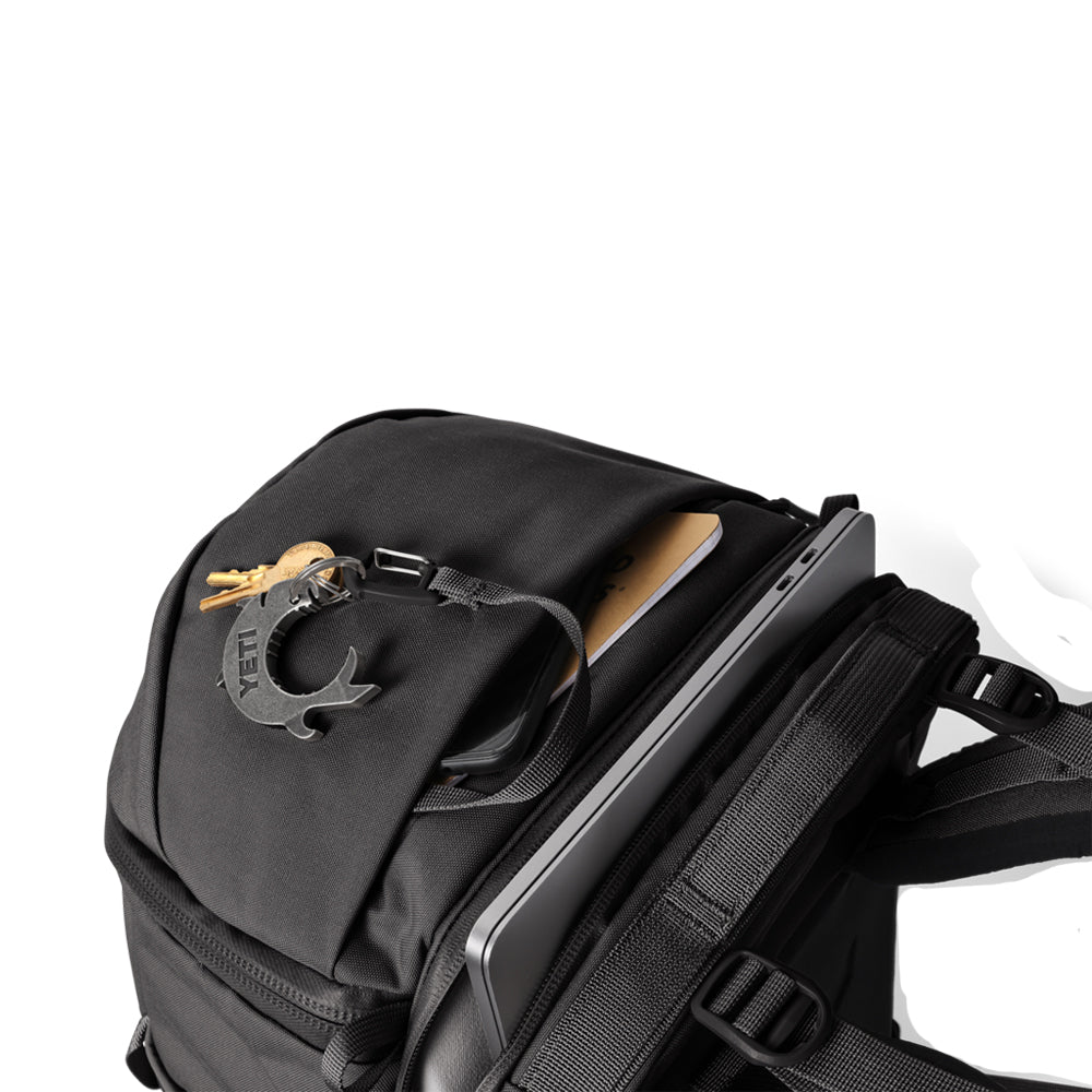 26010000456 MOCHILA RANCHERO 27L EVERYDAY CARRY NEGRA MARCA YETI
