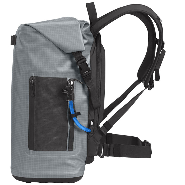 2755001000 HIELERA SUAVE CON CENTRO DE HIDRATACION CHILLBAK PACK 30 MONUMENT GREY MARCA CAMELBAK