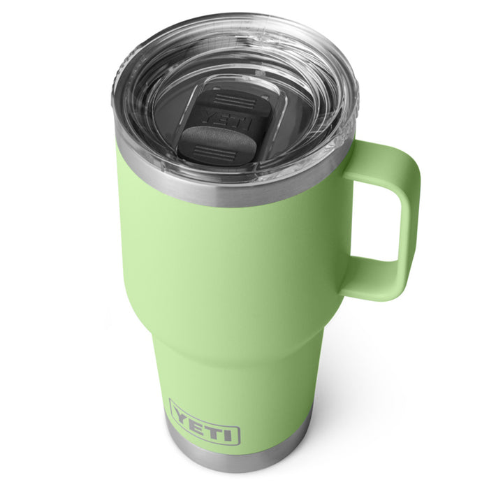 21071503449 TAZA RAMBLER 30oz TRAVEL MUG CON TAPA STRONHOLD KEY LIME MARCA YETI