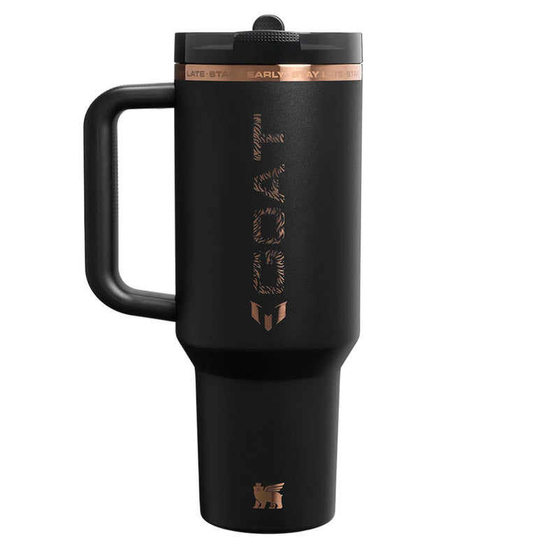94822PT TERMO QUENCHER PROTOUR 40oz MESSI NEGRO GOAT MARCA STANLEY