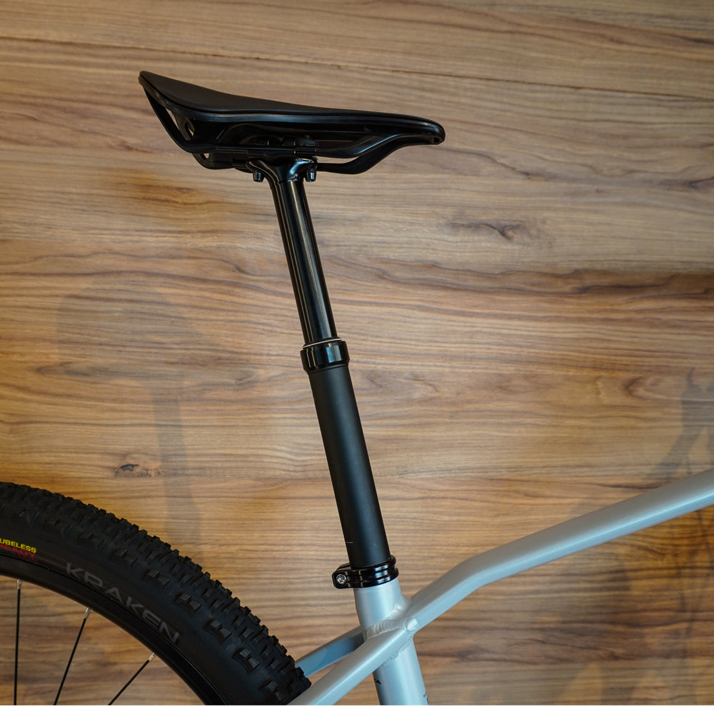 T21103M1 BICICLETA ALMA H20 2026 HALO SILVER - TANZANITE (GLOSS) MARCA ORBEA T.CH