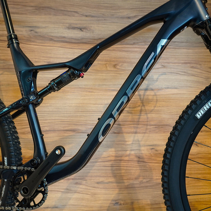 T21005M2 BICICLETA ALMA H30 2026 ESPACE GREEN (MATT) - IVORY WHITE (GLOSS) MARCA ORBEA T.M