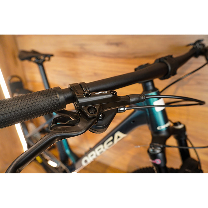 T21005M2 BICICLETA ALMA H30 2026 ESPACE GREEN (MATT) - IVORY WHITE (GLOSS) MARCA ORBEA T.M