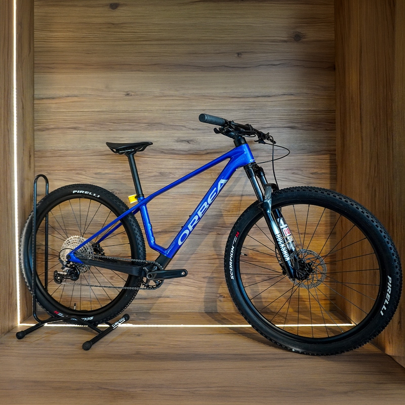 T21305F8 BICICLETA ALMA M50 2026 COBALT BLUE (GLOSS) - CARBON RAW (MATT) MARCA ORBEA T.M