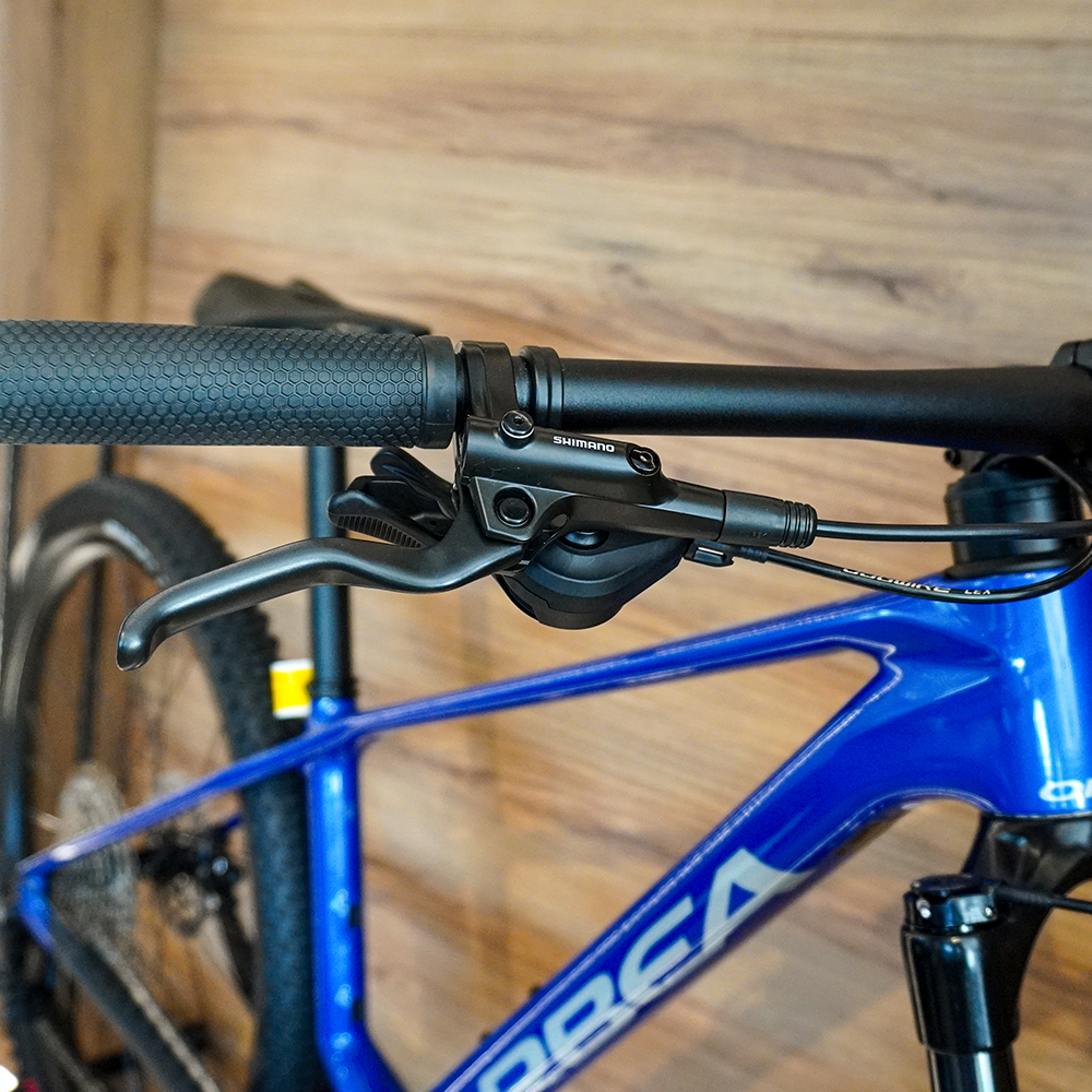 BICICLETA ORBEA ALMA M50 2026 COBALT BLUE - CARBON RAW MEDIANA T21305F8