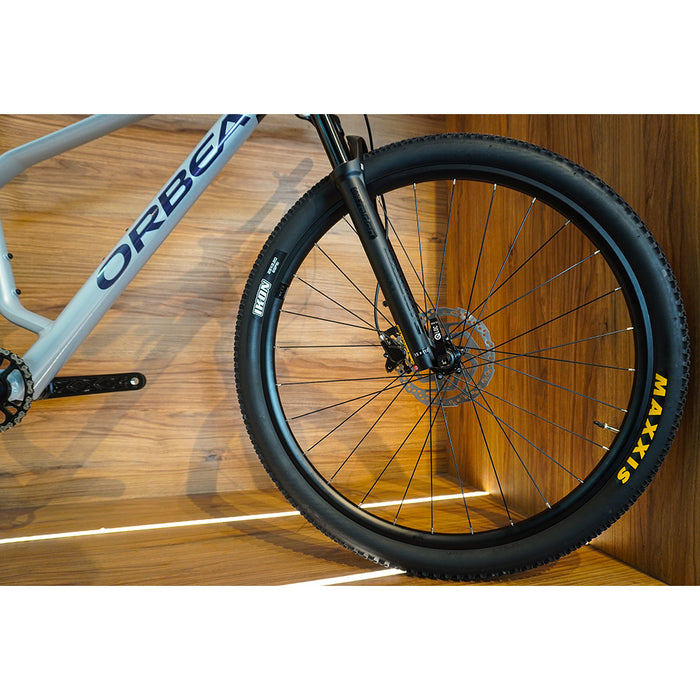 T21003M1 BICICLETA ALMA H30 2026 HALO SILVER - TANZANITE (GLOSS) MARCA ORBEA T.CH