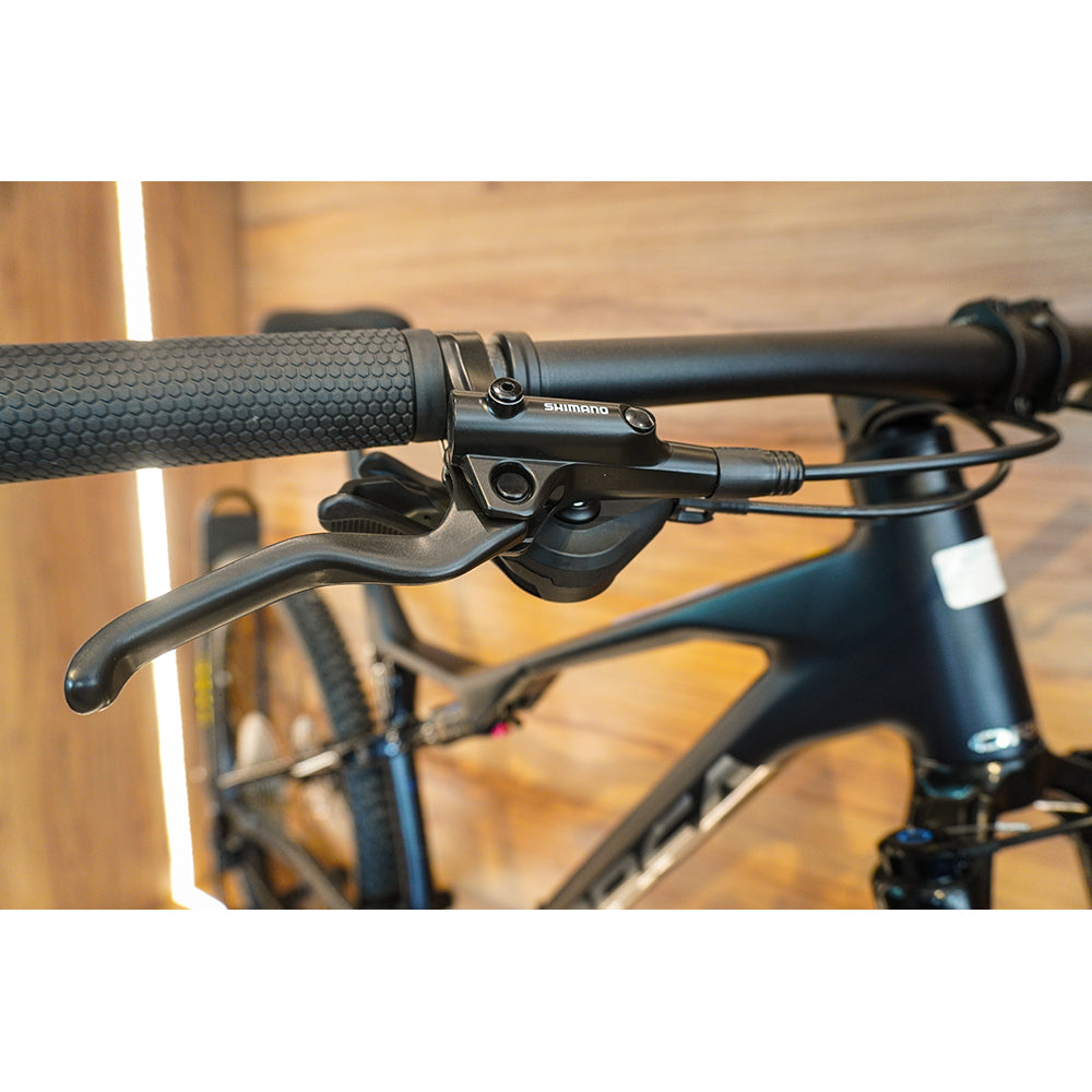 T21005M2 BICICLETA ALMA H30 2026 ESPACE GREEN (MATT) - IVORY WHITE (GLOSS) MARCA ORBEA T.M
