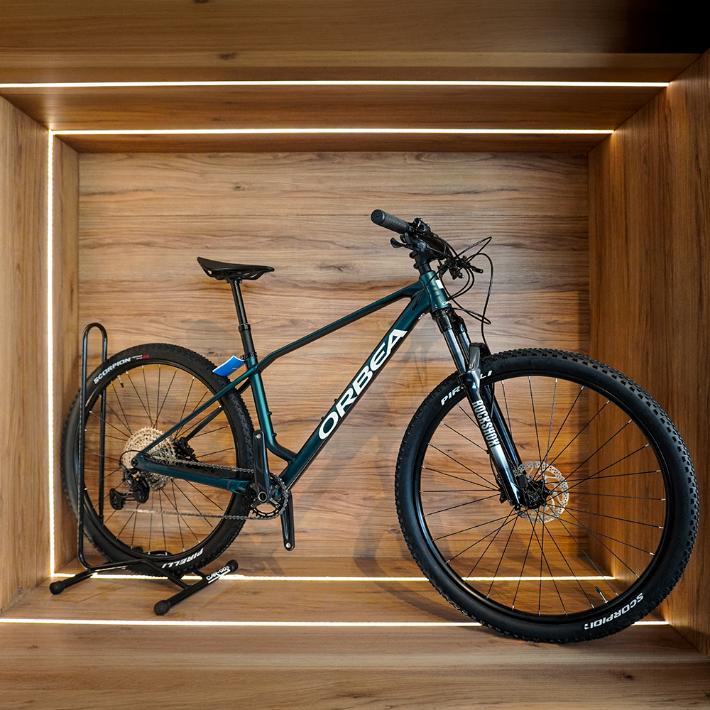T21107M2 BICICLETA ALMA H20 2026 ESPACE GREEN (MATT) - IVORY WHITE (GLOSS) MARCA ORBEA T.G