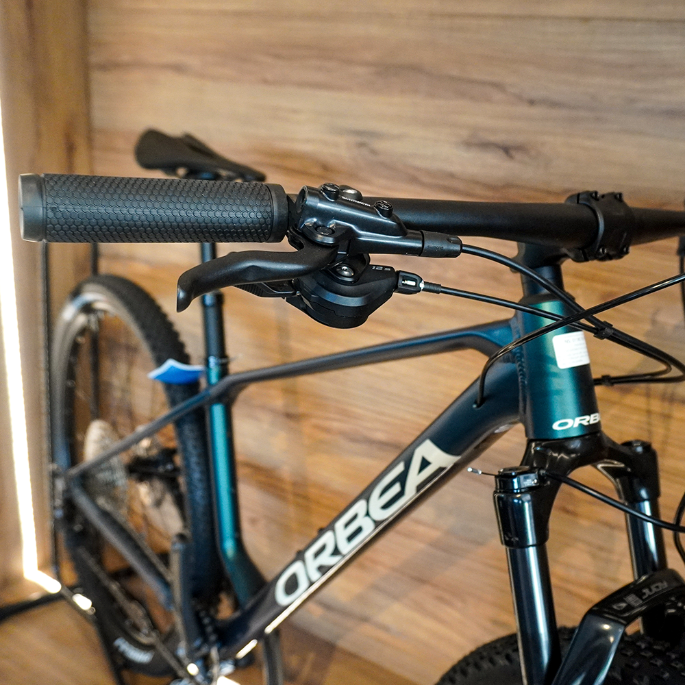 BICICLETA ORBEA ALMA H20 2026 ESPACE GREEN - IVORY WHITE MEDIANA T21105M2