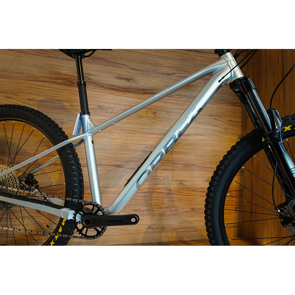 BICICLETA ORBEA LAUFEY H30 2026 SMOOTH SILVER - TITANIUM MEDIANA T23305PH