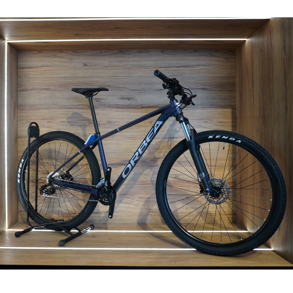 T20517RD BICICLETA ONNA 29 50 2026 TANZANITE (MATT) - SILVER (GLOSS) MARCA ORBEA T.M