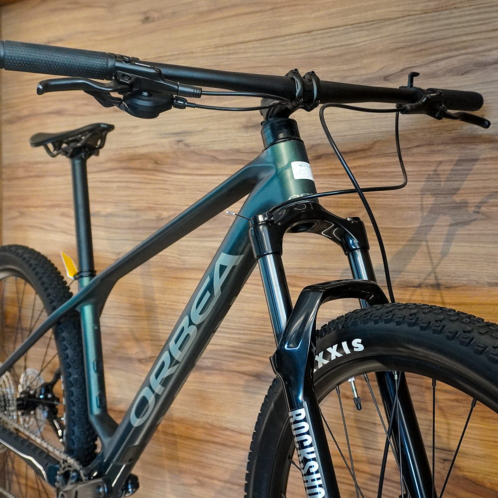 BICICLETA ORBEA ALMA M50 2026 SEAWEED CARBON VIEW MEDIANA T21305FA