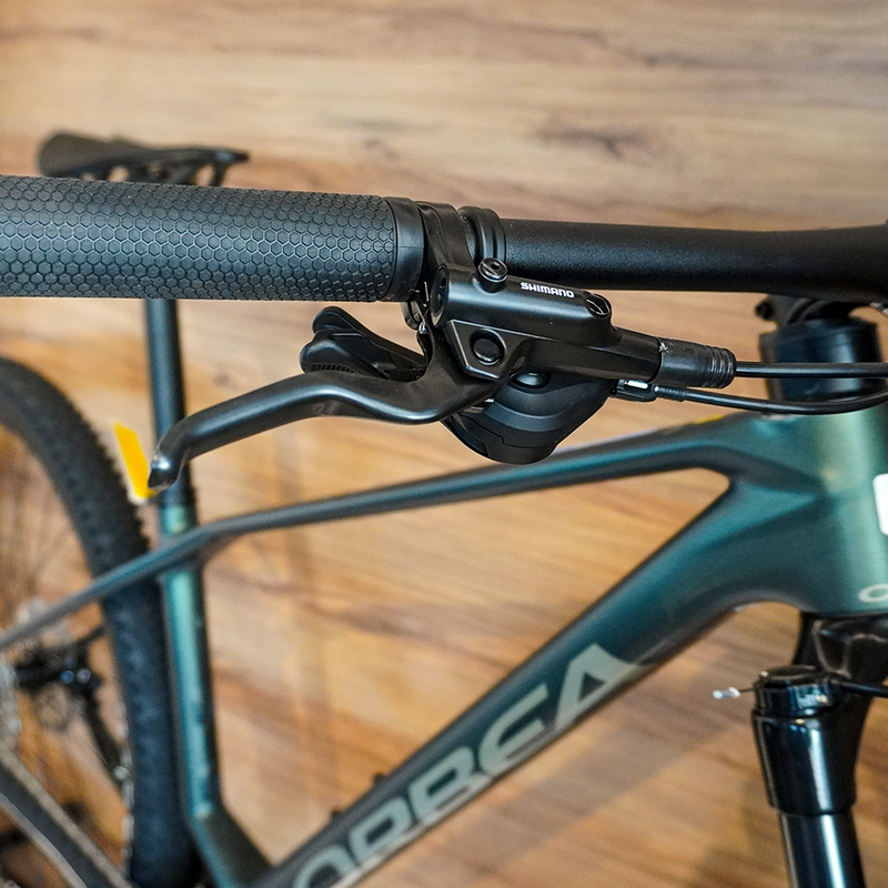T21305FA BICICLETA ALMA M50 2026 SEAWEED CARBON VIEW (MATT-GLOSS) MARCA ORBEA T.M