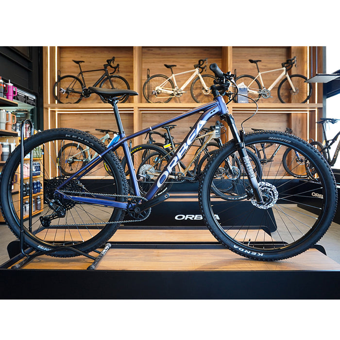 T20715RD BICICLETA ONNA 29 20 2026 TANZANITE (MATT) - SILVER (GLOSS) MARCA ORBEA T.CH