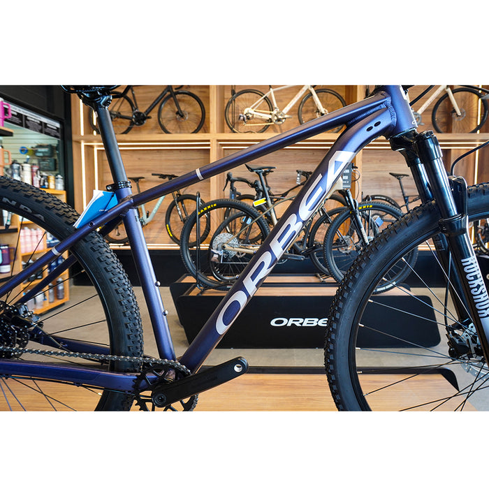 T20717RD BICICLETA ONNA 29 20 2026 TANZANITE (MATT) - SILVER (GLOSS) MARCA ORBEA T.M